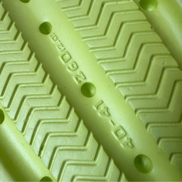 Frog Fish Fun Slides Slippers Beach Pool Sandals 7.5 Men 9.5 Women - Picture 3 of 7